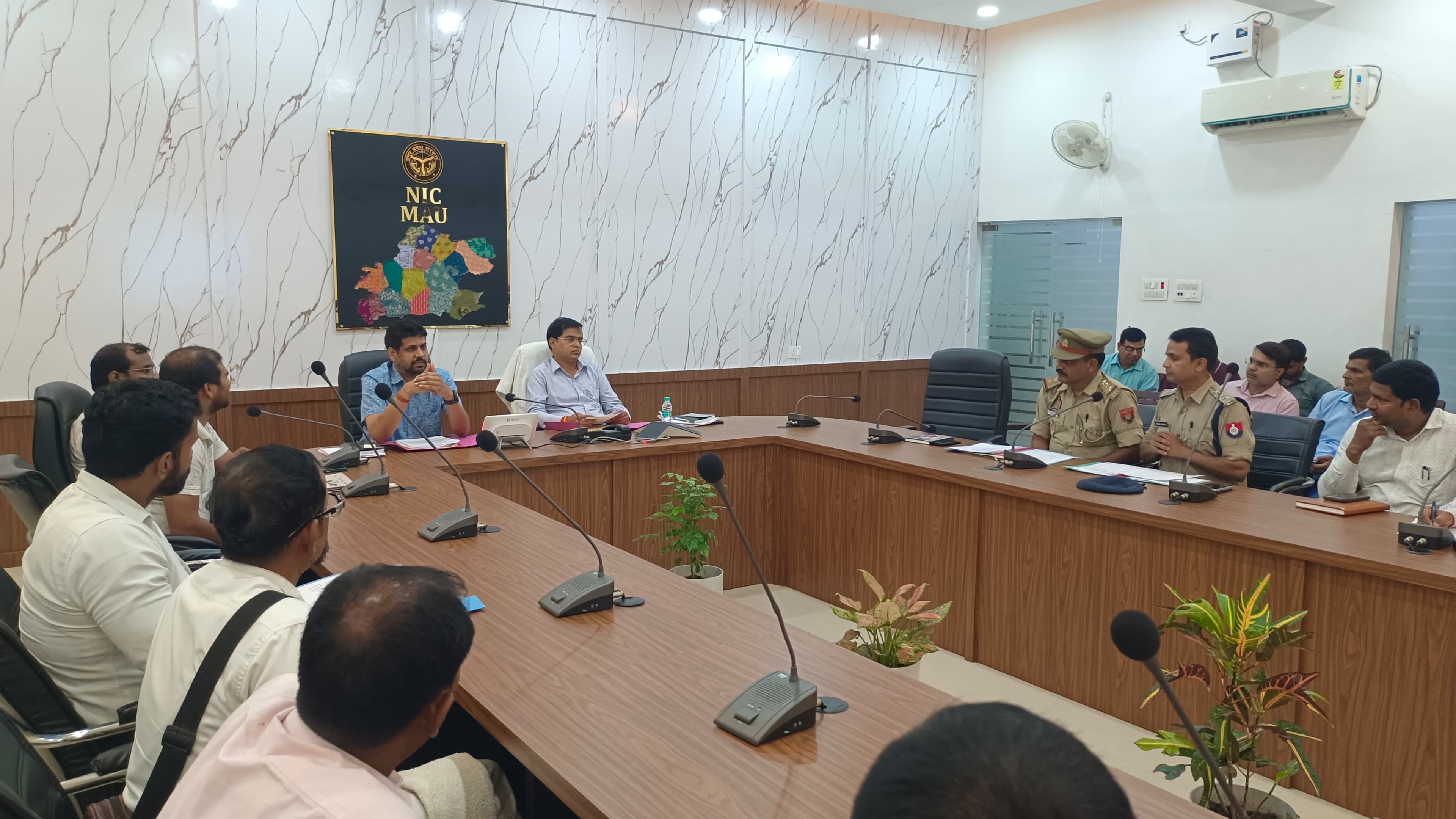 स्कूली वाहनों की सुरक्षा को लेकर सख्त निर्देश, मानकों के अनुरूप ही संचालित होंगे वाह